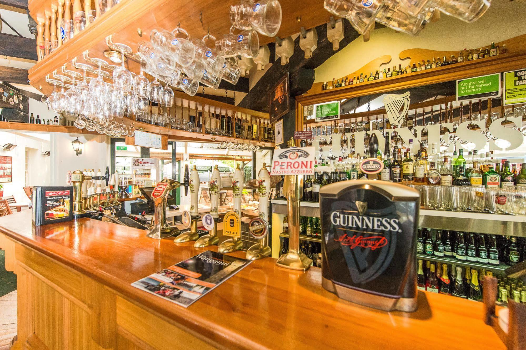 Rutland Arms Inn Вангануї Екстер'єр фото